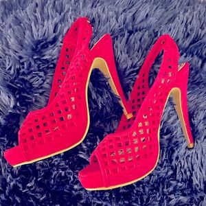 Iron Fist “High & Dry Platform Heels 👠 Size 6 NWT 💖Total Barbiecore💖
